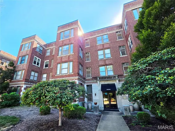 5696 Kingsbury AVE #303, St Louis, MO 63112