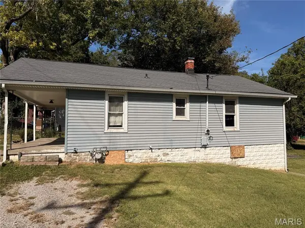2201 Johnson ST, Alton, IL 62002