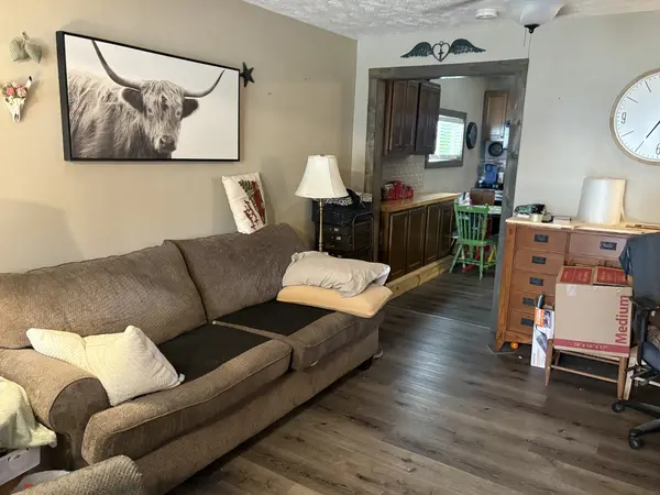 207 W Sylvia AVE, Christopher, IL 62822