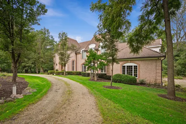 3213 Westover LN, Long Grove, IL 60047