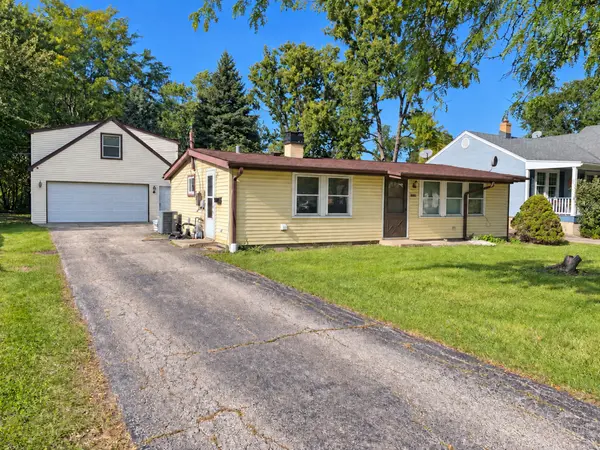 2086 Nimitz DR, Des Plaines, IL 60018