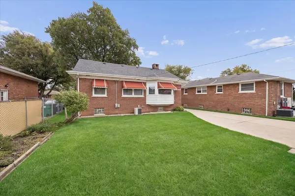 1864 Sunnyside AVE, Westchester, IL 60154