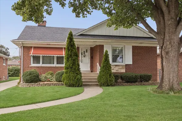 1864 Sunnyside AVE, Westchester, IL 60154