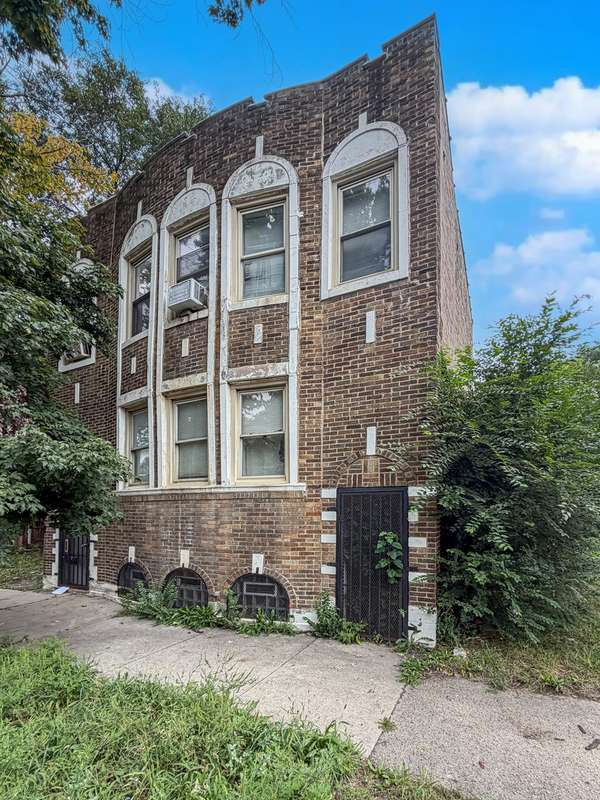 1817 S Harding AVE, Chicago, IL 60623