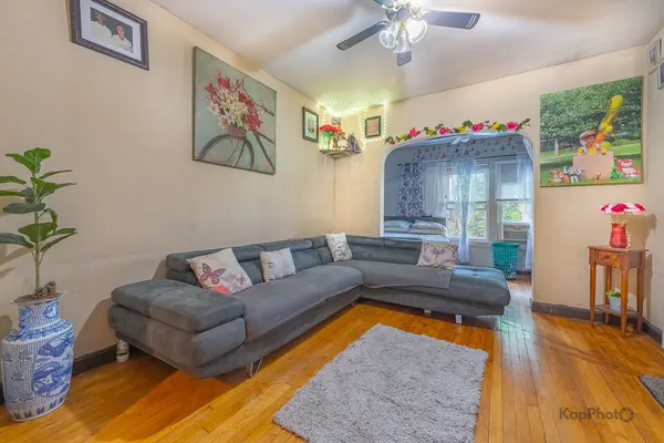2135 N Latrobe AVE, Chicago, IL 60639