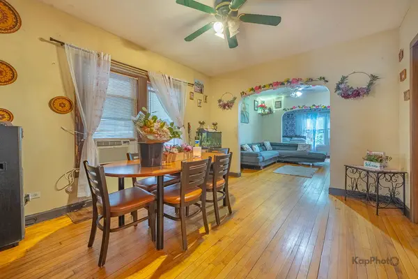 2135 N Latrobe AVE, Chicago, IL 60639