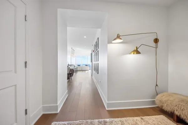 363 E Wacker DR #4203, Chicago, IL 60601