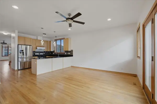 2911 S FARRELL ST, Chicago, IL 60608