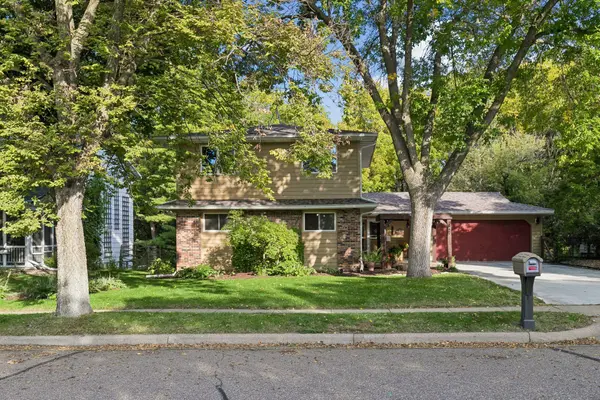 1868 Woodland DR, Red Wing, MN 55066