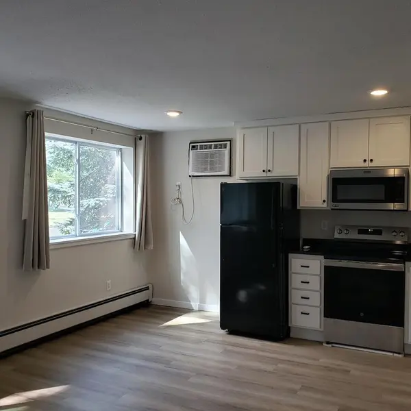2740 Xylon AVE N #1, New Hope, MN 55427