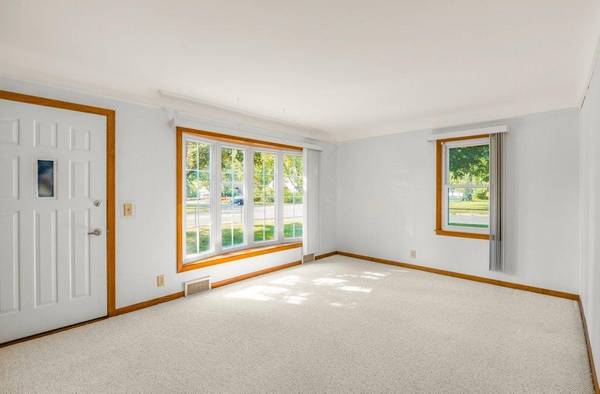 8101 2nd AVE S, Bloomington, MN 55420