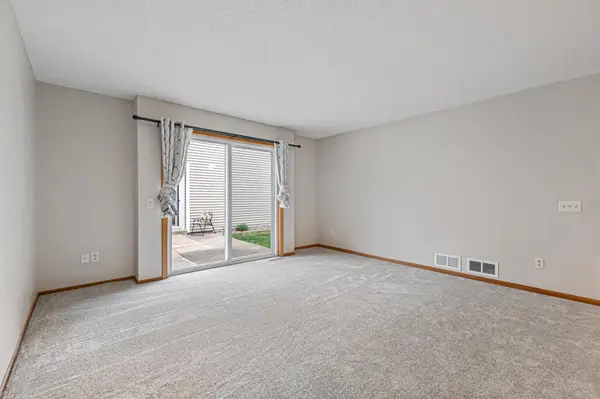 417 Whispering River LN, Farmington, MN 55024