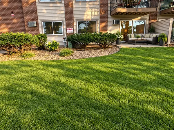 2800 Hillsboro AVE N #112, New Hope, MN 55427