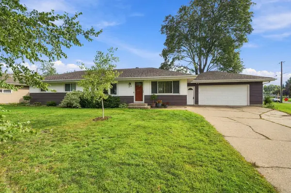 8413 Meadow Lake RD E, New Hope, MN 55428