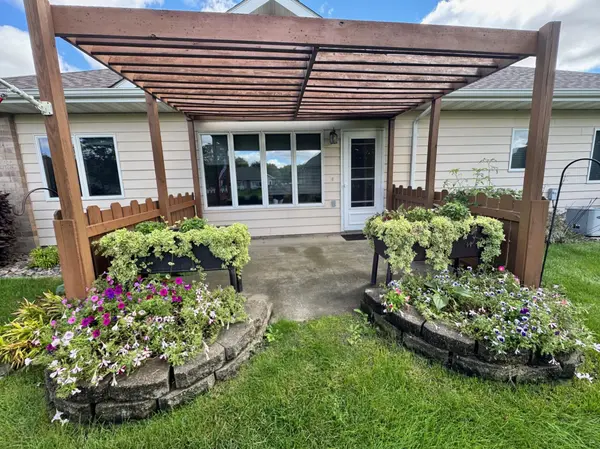 1112 Travis RD, Marshall, MN 56258