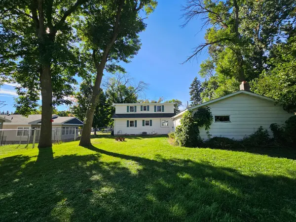 655 Mooers AVE SE, Cokato, MN 55321