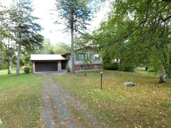 18323 Elmcrest AVE N, Forest Lake, MN 55025