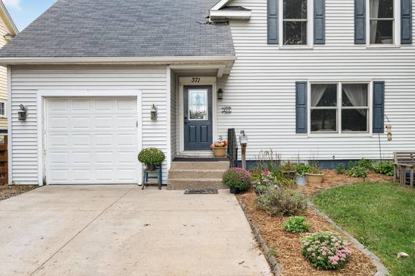 371 S Washington AVE, New Richmond, WI 54017