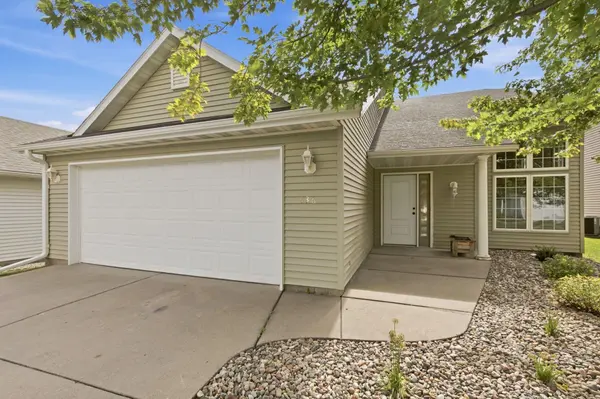 836 Aspen CIR, Waite Park, MN 56387