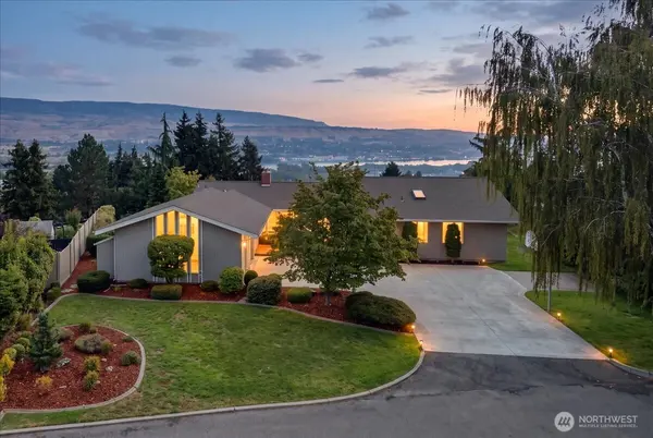 2137 Sunrise Circle, Wenatchee, WA 98801