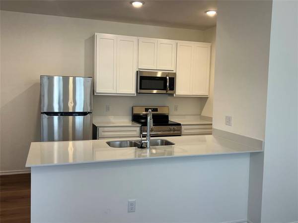306 Liam DR, Yukon, OK 73099