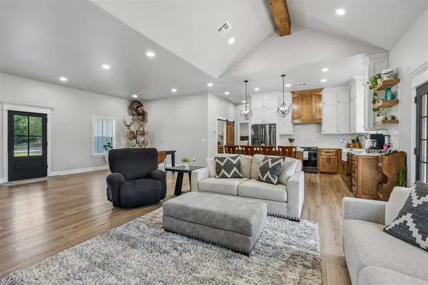 12524 E County Road 1540, Lindsay, OK 73052