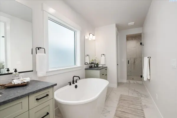 2354 Waterhill Ave., Richland, WA 99352
