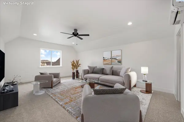 2385 Waterhill Ave., Richland, WA 99352