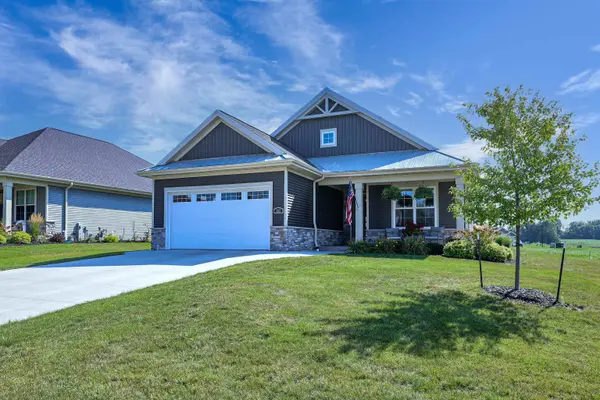 885 CYGNET CT, Menasha, WI 54952