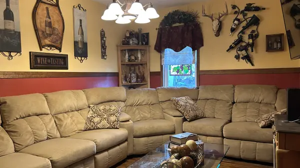 83 BUCHOLTZ PARK RD, Clintonville, WI 54929-1720
