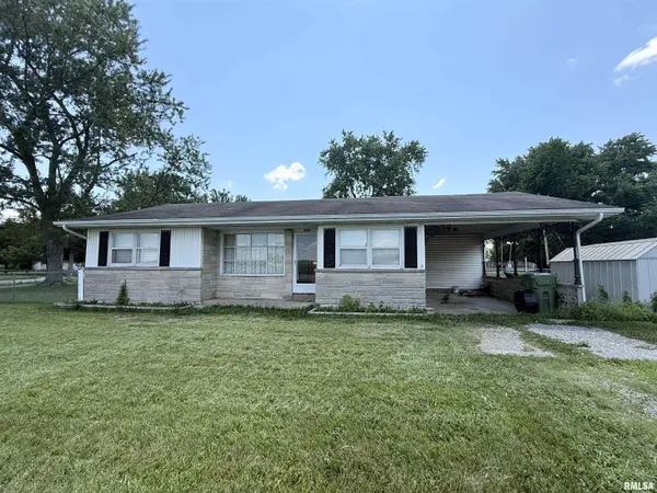 609 N 6TH ST, Elkville, IL 62932