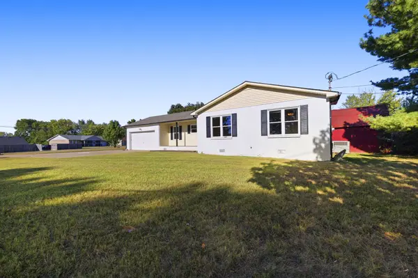 702 Hugh Hunter Rd, Oak Grove, KY 42262