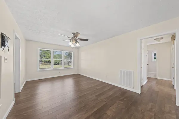 702 Hugh Hunter Rd, Oak Grove, KY 42262