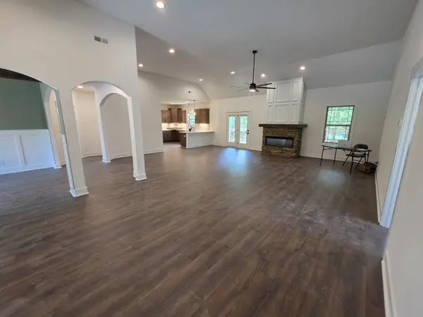 1280 Reda Dr, Clarksville, TN 37042