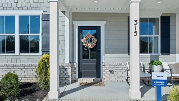 271 Harvest Point Blvd, Spring Hill, TN 37174