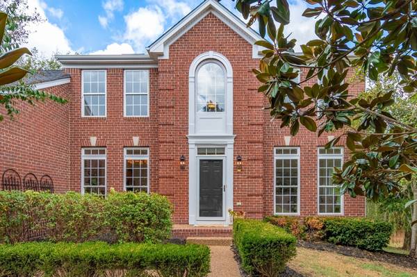 1304 Sweetwater Dr, Brentwood, TN 37027