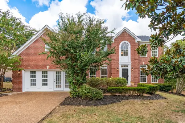1304 Sweetwater Dr, Brentwood, TN 37027