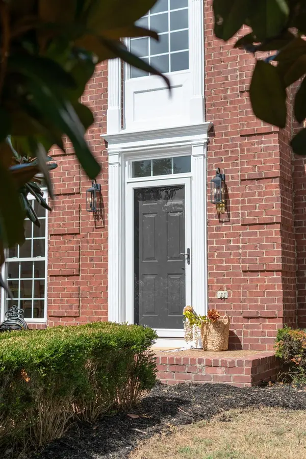 1304 Sweetwater Dr, Brentwood, TN 37027