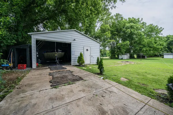 212 Decatur St, Shelbyville, TN 37160