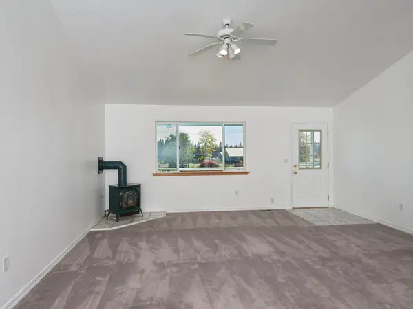303 E Westmoreland Ave, Deer Park, WA 99006-9394