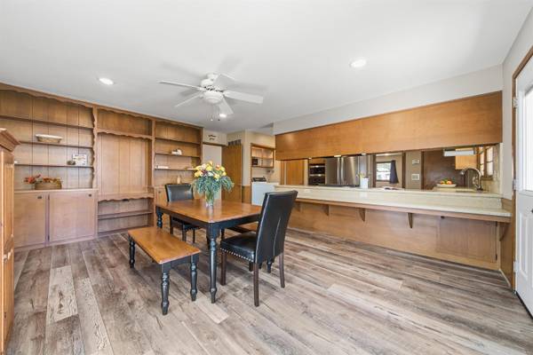 8121 E Mockingbird Ln, Wichita, KS 67207