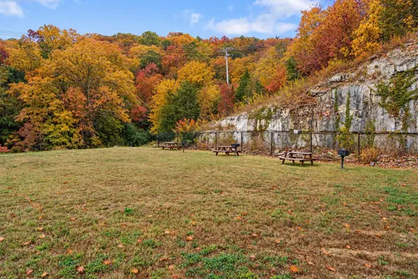 2917 Vineyards Pkwy #2, Branson, MO 65616