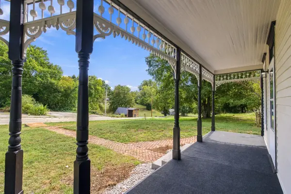 313 N Spruce ST, Pierce City, MO 65723