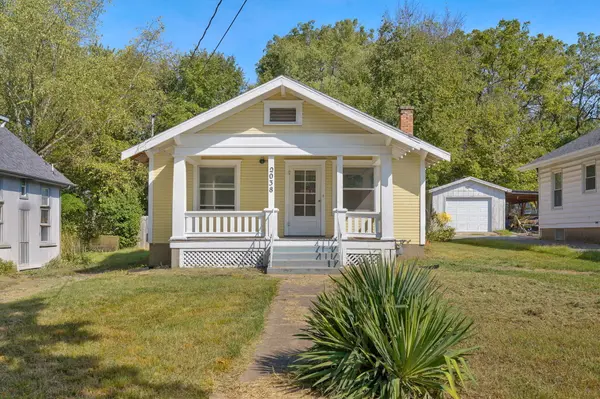 2038 N Douglas AVE, Springfield, MO 65803
