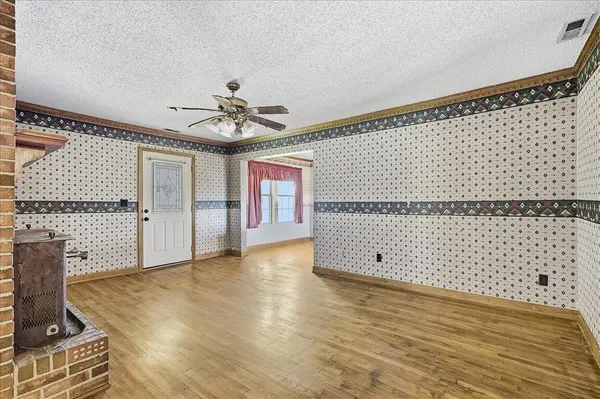 4594 Jug Factory RD, Greer, SC 29651