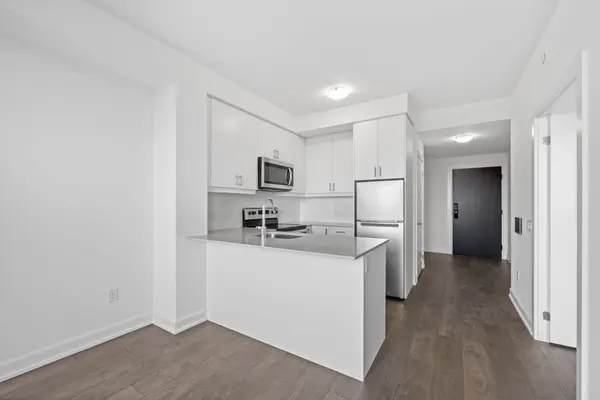 3220 William Coltson AVE #1803, Oakville, ON L6H 7X9