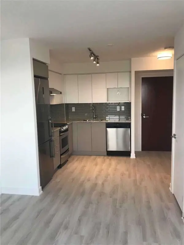 160 Flemington RD #1213, Toronto W04, ON M6A 0A9