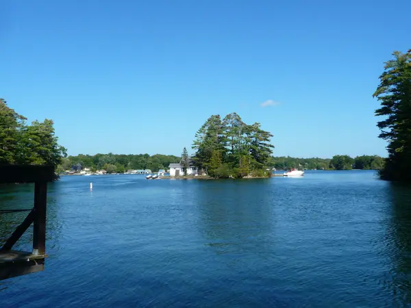 1 77D & 77E IS, Leeds And The Thousand Islands, ON K0E 1L0