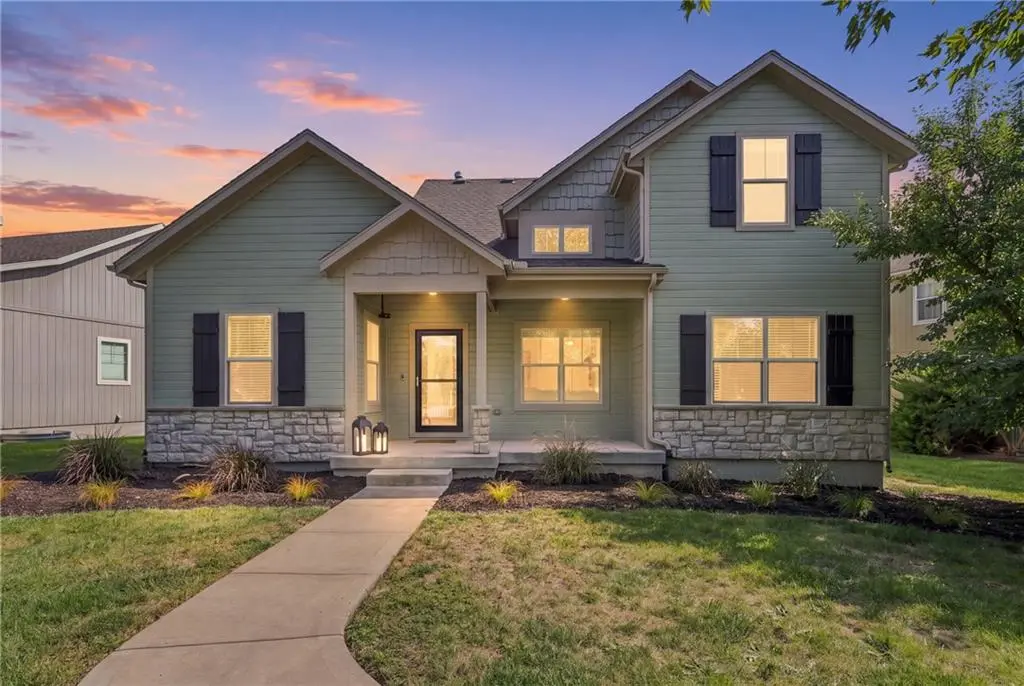 16872 W 164th PL, Olathe, KS 66062