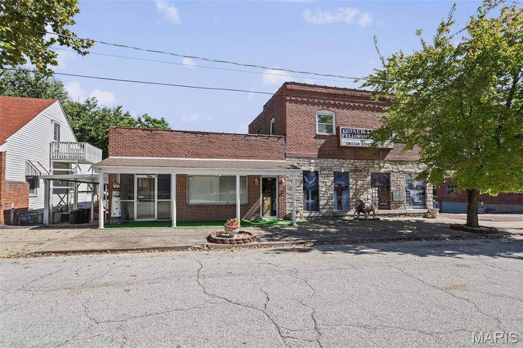 701 Henry ST, Alton, IL 62002